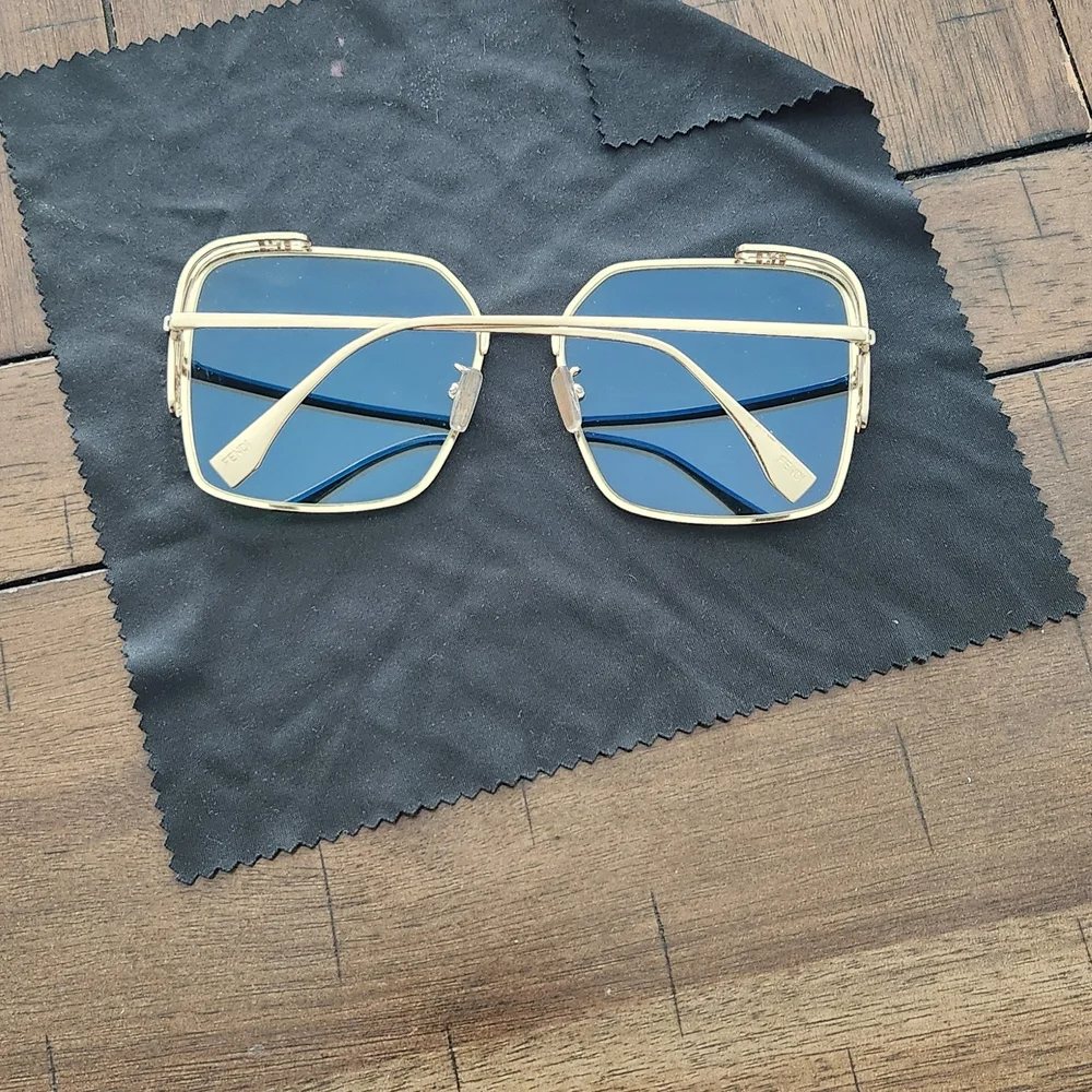 Fendi Gold Square Sunglasses - Picture 3 of 8